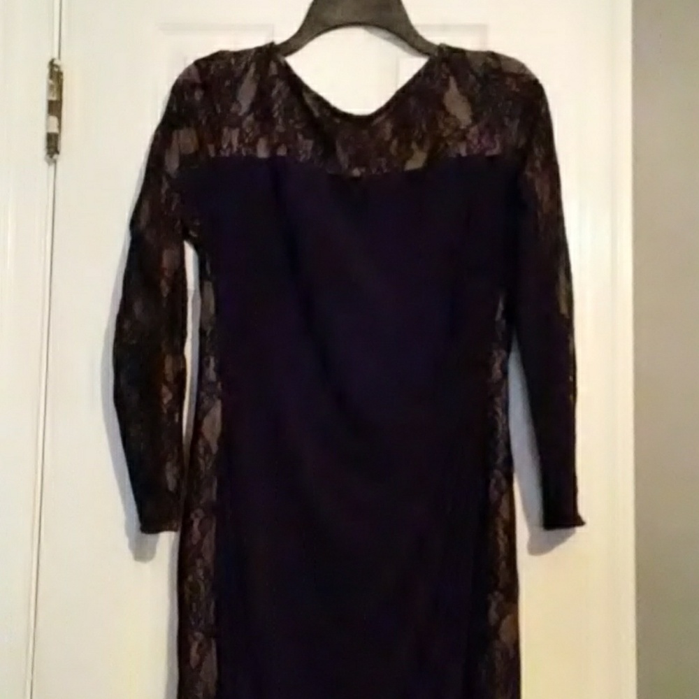 Silhouette black lace dress